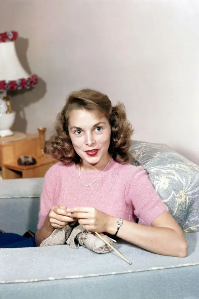 నిట్టింగ్ అల్లడం, వ్యసనం అలవాటు