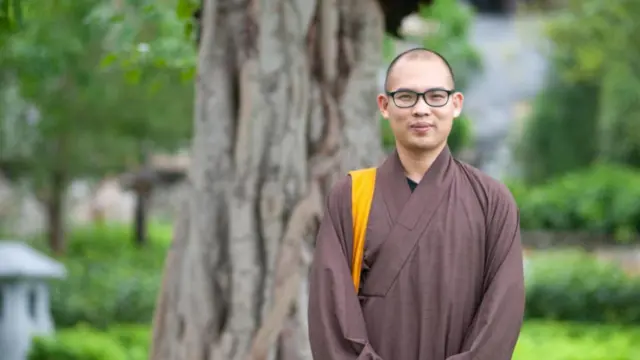 Sư thầy Thích Đức trí