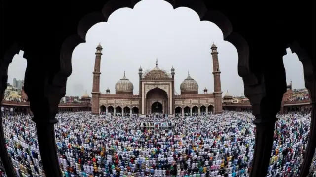 দিল্লিতে ঈদের জামাত