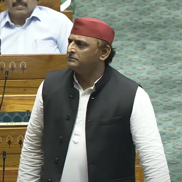 अखिलेश यादव