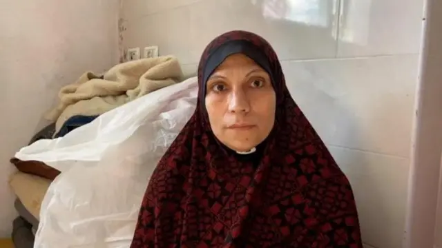 युद्ध सुरू झाल्यापासून लिना इब्राहिम अबू नामोस यांनी त्यांच्या दोन मुलांना गमावलं आहे.