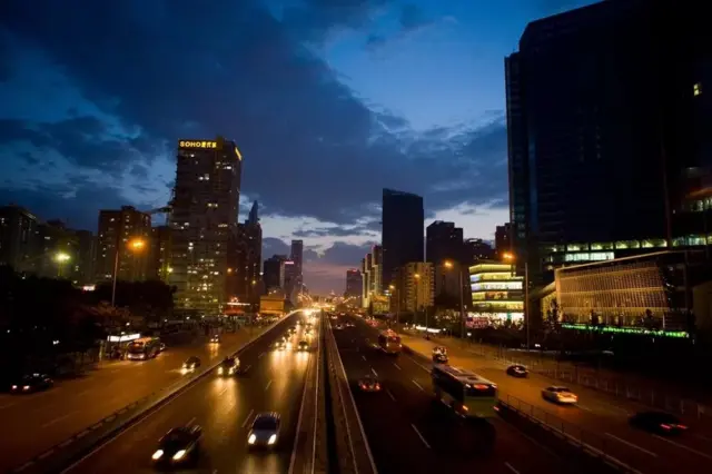 Une ville illuminée.