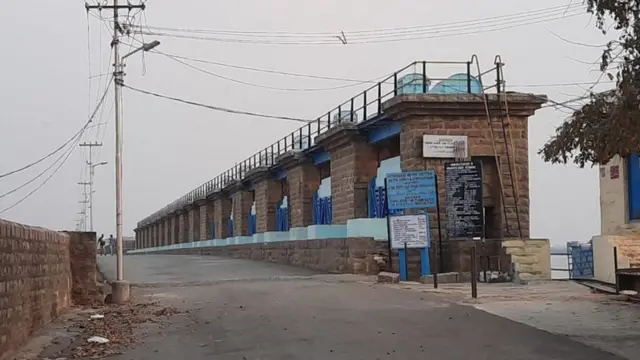 ఉస్మాన్ సాగర్, హిమాయత్ సాగర్ చెరువులు