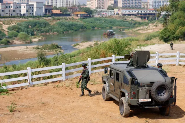 မြန်မာ ထိုင်း နယ်စပ်မှာ ကင်းလှည့်နေတဲ့ ထိုင်းစစ်တပ်