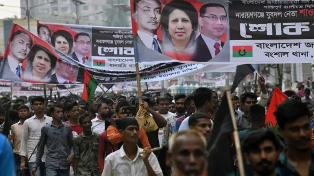 সেপ্টেম্বরে বিএনপির এক নেতা পুলিশের গুলিতে নিহত হওয়ার পর ঢাকায় প্রতিবাদ সমাবেশ করে দলটি