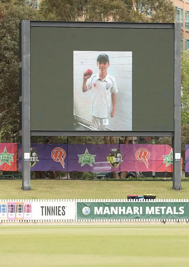 शेफिल्ड शिल्डच्या सामन्यात बेनला श्रद्धांजली अर्पण करण्यात आली. 