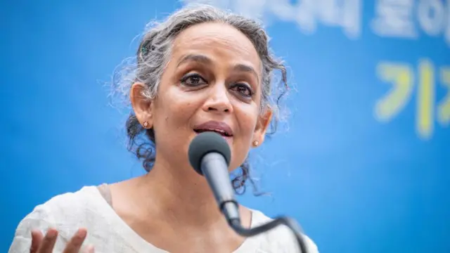 அருந்ததி ராய்