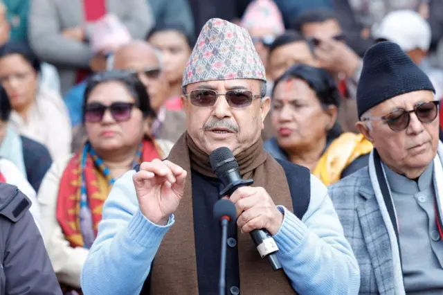 नेपाली कांग्रेसका कार्यवाहक सभापति रहेका पूर्णबहादुर खड्का 