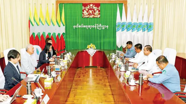 မစ္စတာ ဆာဆာကာဝါ နဲ့ နယ်စပ်ရေးရာဝန်ကြီး ဒုတိယဗိုလ်ချုပ်ကြီး ထွန်းထွန်းနောင် တွေ့ဆုံ