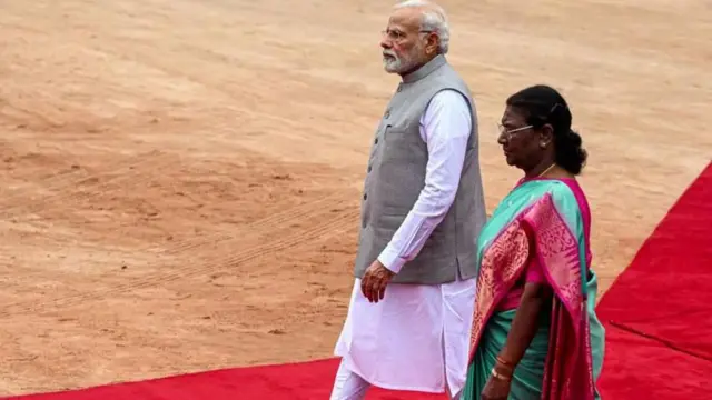 ప్రధాని మోదీ, రాష్ట్రపతి ముర్ము ఫోటో