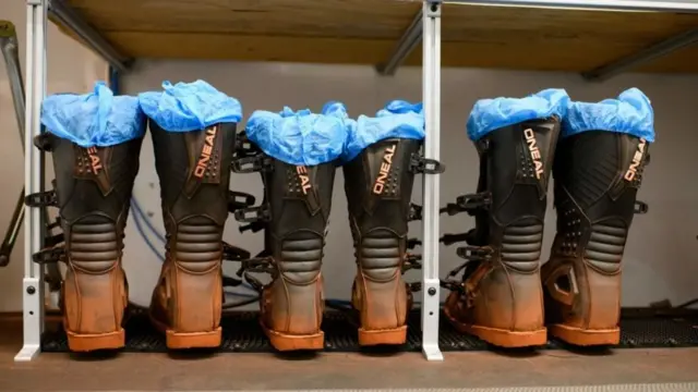 ናብ ማርስ ንዝጓዓዙ ዝተሰርሐ ጫማ