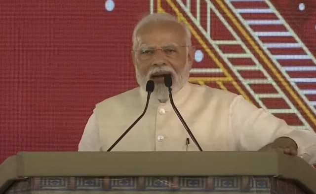 पीएम नरेंद्र मोदी 