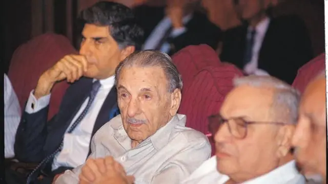 జేఆర్డీ టాటాతో రతన్ టాటా