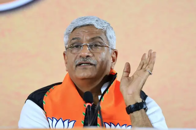 केंद्रीय मंत्री गजेंद्र सिंह शेखावत