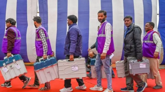 બીબીસી ગુજરાતી દિલ્હી વિધાનસભા ચૂંટણી અરવિંદ કેજરીવાલ ભાજપ આમ આદમી પાર્ટી