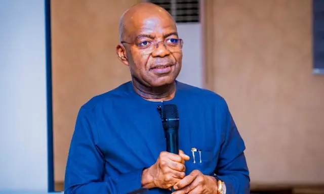 Gọvanọ Alex Otti na-achị Abia Steeti