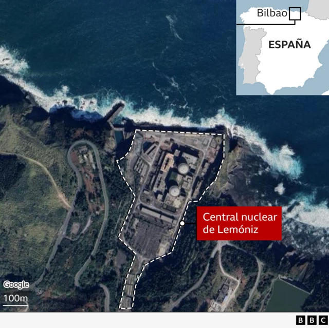 Vista aérea de la central y mapa con su localización.