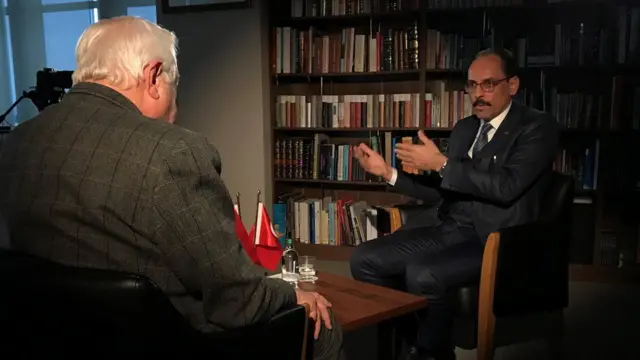 Ибрагим Калин Путин менен Эрдогандын телефон сүйлөшүүсүн өз кулагы менен уккан саналуу кишилердин бири.