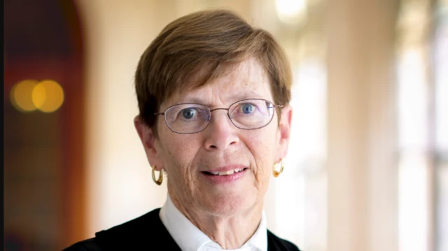 رئيسة محكمة العدل الدولية جوان دونوغ