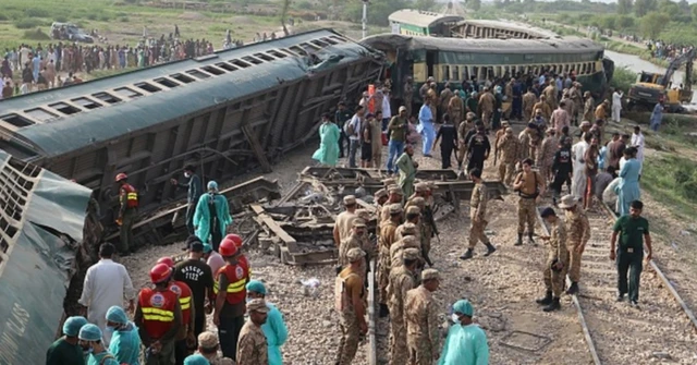 حادث قطار باكستان