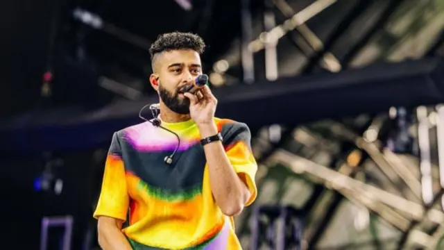 गायक एपी ढिल्लनने दावा केला आहे की, दिलजीतने त्याला इंस्टाग्रामवर ब्लॉक केले होते.