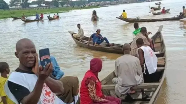 Awọn ero to wa ninu ọkọ oju omi loju agbami kan