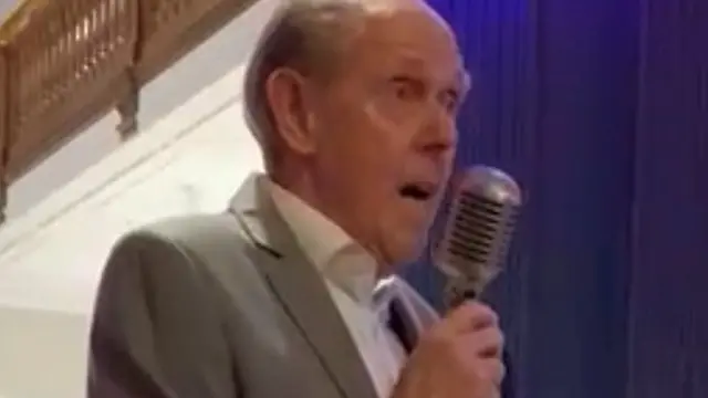 మైక్ కోలీ