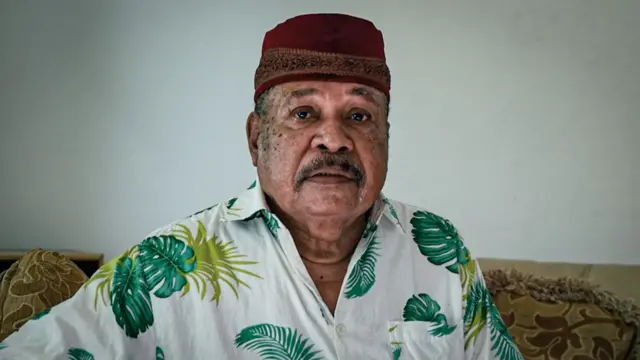 Fakfak, satu tungku tiga batu