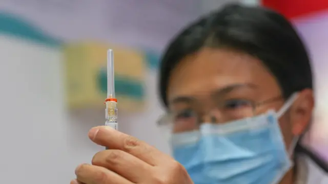 China, obat generik, media sosial