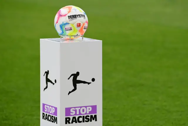 Ação contra o racismo antesdownload blaze apostas apkum jogo da Bundesliga, liga profissionaldownload blaze apostas apkfutebol da Alemanha