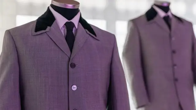 バーガンディ テーラードスーツジャケット ＃ビートルズストーリー 22a48a10-3faf-11ef-ac18-