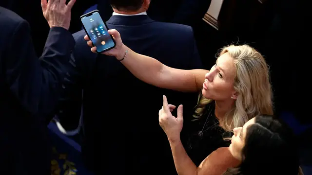 Марджорі Тейлор Грін намагається