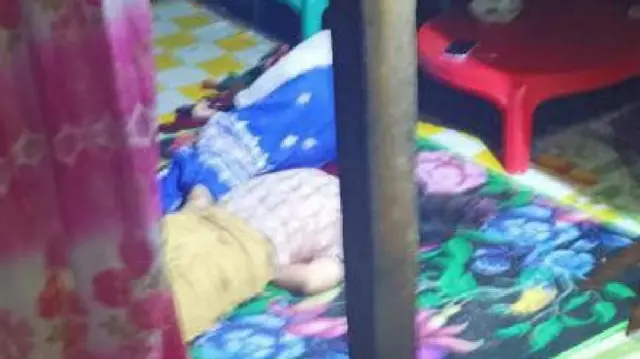 ဒေသန္တရအုပ်ချုပ်ရေးအဖွဲ့တွေဟာ အသတ်ခံရတဲ့သတင်းကို ညနေ ၇ နာရီ ဝန်းကျင်မှာသိရပြီး သွေးအိုင်ထဲက အလောင်းနှစ်လောင်းကို လှိုင်သာယာဆေးရုံကို ပို့ခဲ့တယ် လို့ ဘီဘီစီက စုံစမ်းသိရှိရပါတယ်။