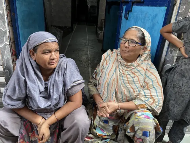 स्थानीय महिलाएं