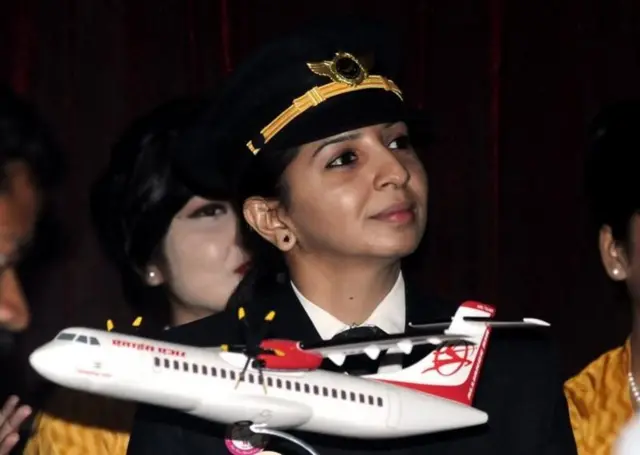 पायलटचे संग्रहित छायाचित्र