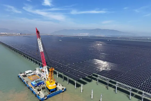 سولر لمریزې برېښنا تختې