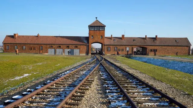 Watu wengi zaidi waliuawa huko Auschwitz kuliko katika kambi nyingine yoyote ya mateso ya Nazi na pengine kuliko katika kambi yoyote ya kifo katika historia
