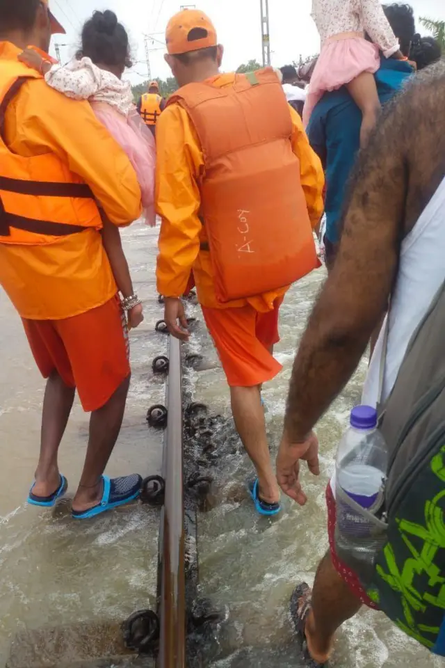 తమిళనాడు వరదలు 