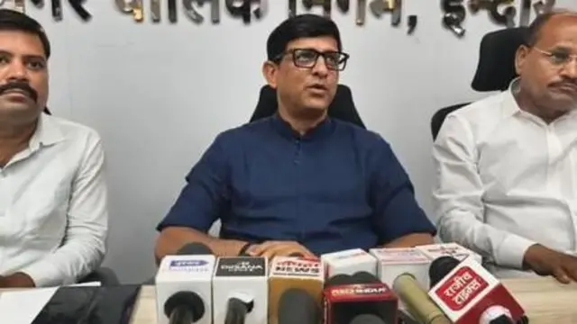 इंदौर के महापौर के अनुसार भूजल स्तर गिरने से चार हज़ार से ज़्यादा बोरिंग सूख गए हैं