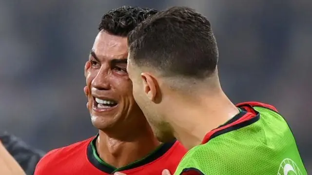 ரொனால்டோ அழுவது