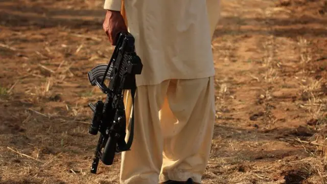 பலோச் விடுதலைப் படை இந்த தாக்குதலுக்கு பொறுப்பேற்றுள்ளது