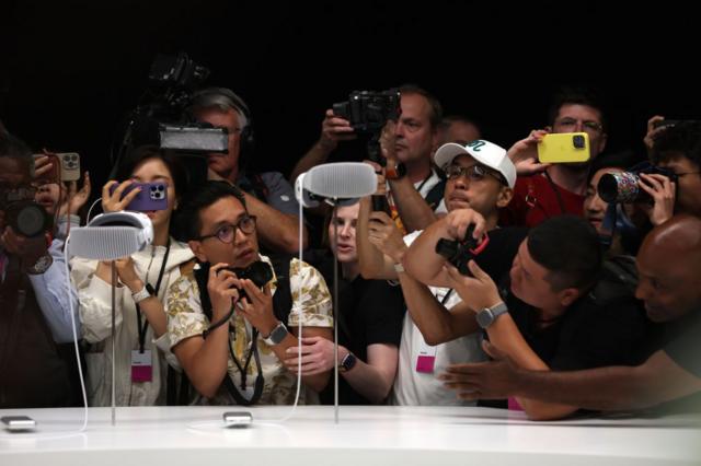 El lanzamiento de las gafas de realidad virtual de Apple preocupa