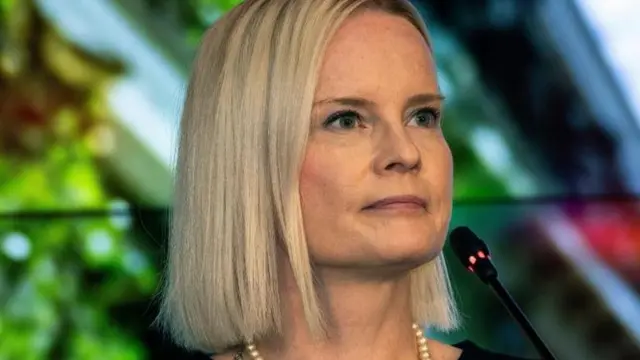 ريكا بورا تتحدث في مؤتمر صحفي في هلسنكي، فنلندا، في 20 يونيو/ حزيران 2023