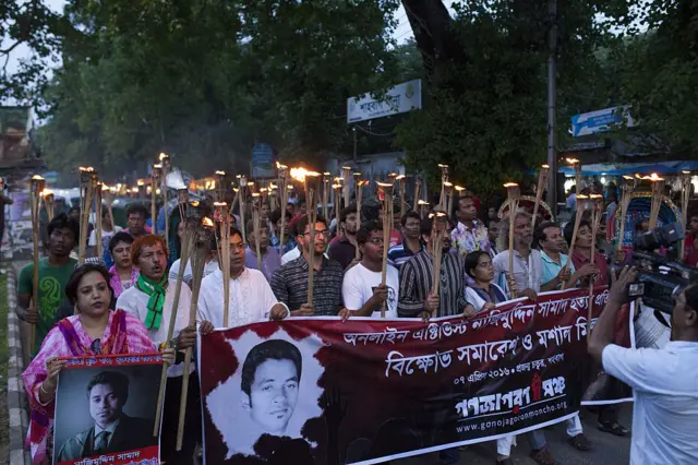 Juda oriq ayol sikiladi Porno tasodifan Dick video otirdi