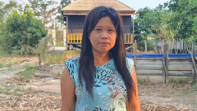 Sri Wati , istri Kholik yang hamil tiga bulan, sudah sepekan mengalami gangguan pernapasan akibat kabut asap.