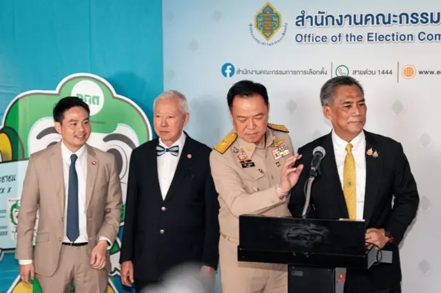 แกนนำรัฐบาล และประธาน กกต. แถลงผลการหารือ 