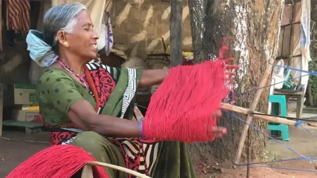 చేనేత, ఉత్పత్తులు, మహిళలు