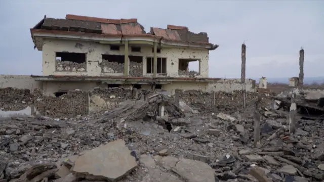 Tsohon gidan gwamnan Sangin da aka rusa, ba a gyara shi ba har yanzu