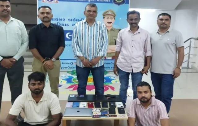 પોલીસે અમદાવાદથી અલ્પેશકુમાર ભાલાણી અને સાસણથી સુલતાન બલોચ અને એજાજ શેખની ધરપકડ કરી છે