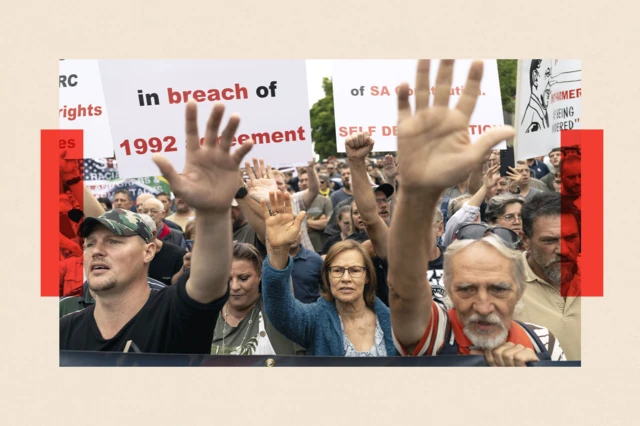 Afrikaaner farmers for South Africa do rally wia dem raise dia hand up